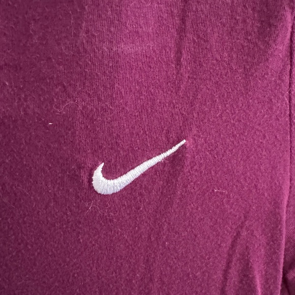 Nike Maroon Slim Fit Size S Tshirt - Picture 3 of 4